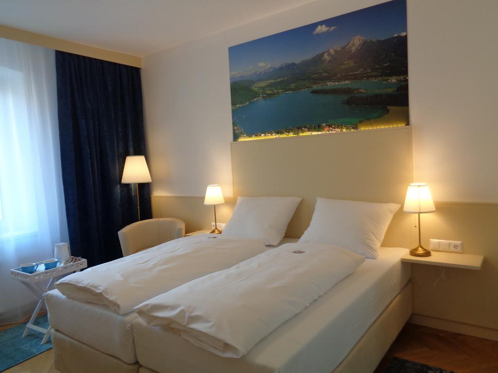 Boutique Hotel Goldenes Lamm Villach Bagian luar foto